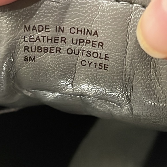 Michael Kore sneakers 👟👟👟 - Picture 4 of 5